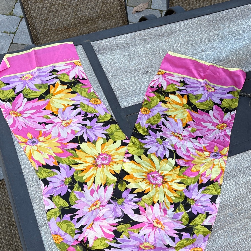 Echo floral scarf
